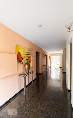 Apartamento à venda com 100m², 2 quartos e 1 vagaHall social