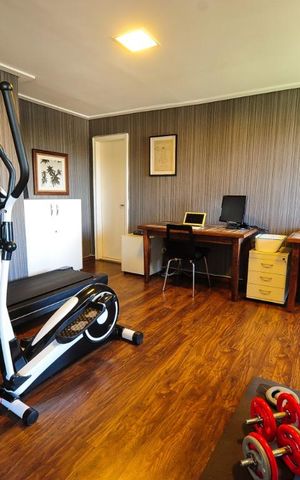 Apartamento à venda com 300m², 4 quartos e 2 vagas Apartamento à venda com 300m², 4 quartos e 2 vagasSuite 1