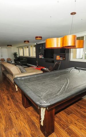 Apartamento à venda com 300m², 4 quartos e 2 vagas Apartamento à venda com 300m², 4 quartos e 2 vagasSala