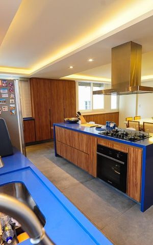 Apartamento à venda com 300m², 4 quartos e 2 vagas Apartamento à venda com 300m², 4 quartos e 2 vagasCozinha