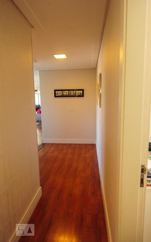 Apartamento à venda com 300m², 4 quartos e 2 vagas Apartamento à venda com 300m², 4 quartos e 2 vagasCorredor