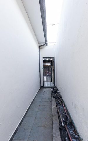 Casa à venda com 115m², 3 quartos e 3 vagas Casa à venda com 115m², 3 quartos e 3 vagasCorredor externo