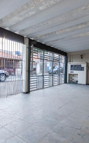 Casa à venda com 115m², 3 quartos e 3 vagas Casa à venda com 115m², 3 quartos e 3 vagasGaragem
