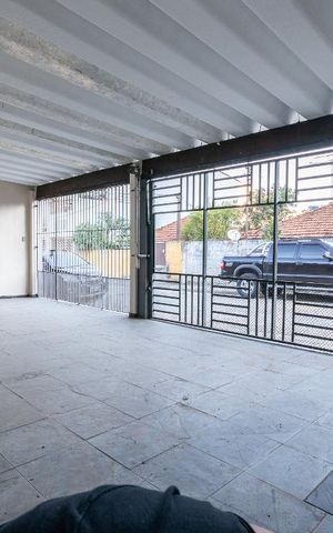 Casa à venda com 115m², 3 quartos e 3 vagas Casa à venda com 115m², 3 quartos e 3 vagasGaragem