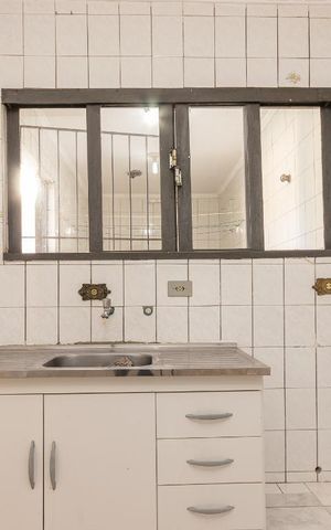 Casa à venda com 115m², 3 quartos e 3 vagas Casa à venda com 115m², 3 quartos e 3 vagasCozinha edícula