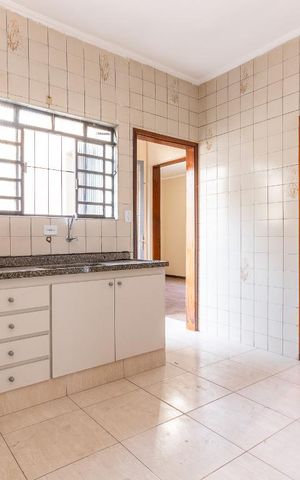 Casa à venda com 115m², 3 quartos e 3 vagas Casa à venda com 115m², 3 quartos e 3 vagasCozinha