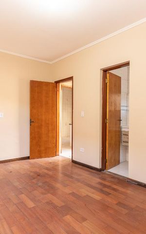 Casa à venda com 115m², 3 quartos e 3 vagas Casa à venda com 115m², 3 quartos e 3 vagasSuíte