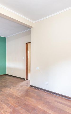 Casa à venda com 115m², 3 quartos e 3 vagas Casa à venda com 115m², 3 quartos e 3 vagasSala