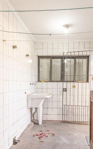 Casa à venda com 115m², 3 quartos e 3 vagas Casa à venda com 115m², 3 quartos e 3 vagasÁrea de serviço