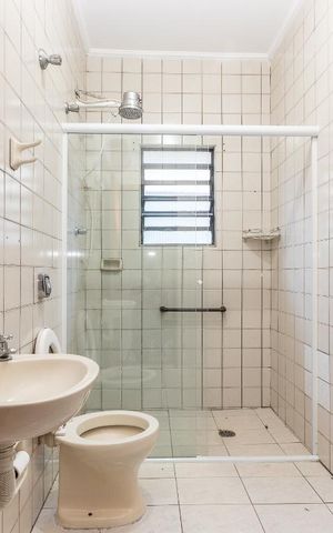 Casa à venda com 115m², 3 quartos e 3 vagas Casa à venda com 115m², 3 quartos e 3 vagasBanheiro
