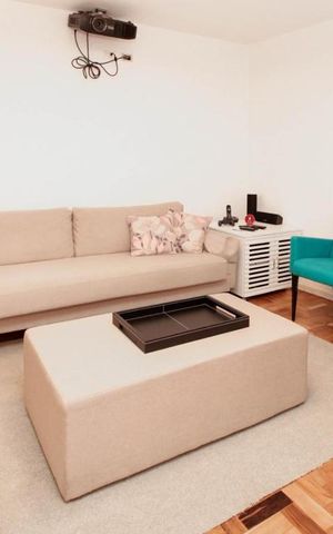 Apartamento à venda com 127m², 3 quartos e 1 vaga Apartamento à venda com 127m², 3 quartos e 1 vagaSala