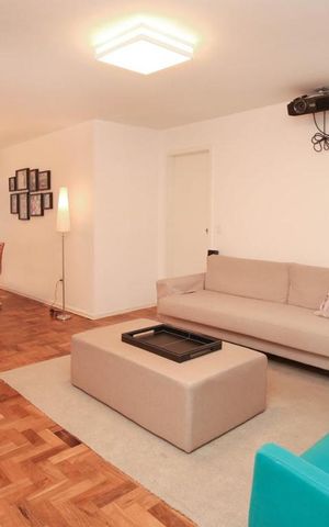 Apartamento à venda com 127m², 3 quartos e 1 vaga Apartamento à venda com 127m², 3 quartos e 1 vagaSala