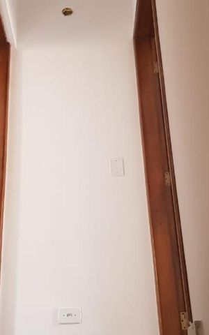 Casa de condomínio à venda com 61m², 2 quartos e 1 vaga Casa de condomínio à venda com 61m², 2 quartos e 1 vagaEscada