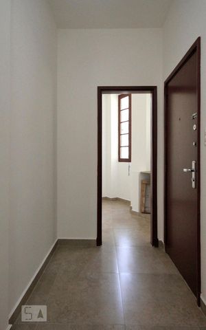 Apartamento à venda com 70m², 1 quarto e sem vagaCorredor