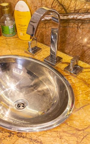 Apartamento à venda com 100m², 3 quartos e 2 vagasBanheiro Pia