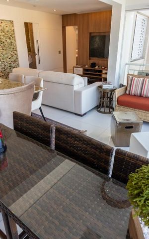 Apartamento à venda com 100m², 3 quartos e 2 vagasVaranda