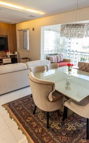 Apartamento à venda com 100m², 3 quartos e 2 vagasSala