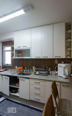 Apartamento à venda com 92m², 3 quartos e 2 vagasCozinha
