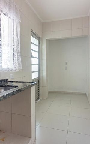Casa para alugar com 200m², 3 quartos e 1 vaga Casa para alugar com 200m², 3 quartos e 1 vagaCozinha