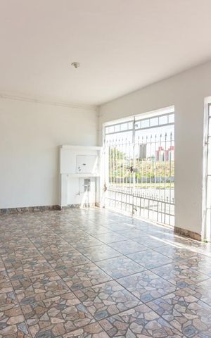 Casa para alugar com 200m², 3 quartos e 1 vaga Casa para alugar com 200m², 3 quartos e 1 vagaGaragem