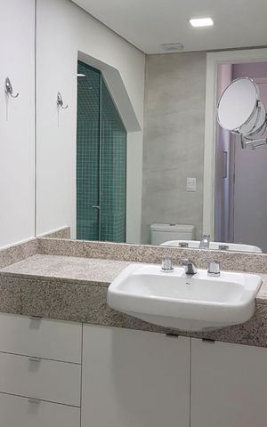 Apartamento à venda com 115m², 3 quartos e 2 vagas Apartamento à venda com 115m², 3 quartos e 2 vagasBANHEIRO