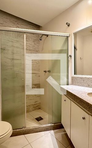 Apartamento à venda com 100m², 3 quartos e 2 vagas Apartamento à venda com 100m², 3 quartos e 2 vagasBanheiro da Suíte