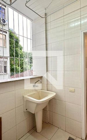 Apartamento à venda com 100m², 3 quartos e 2 vagas Apartamento à venda com 100m², 3 quartos e 2 vagasÁrea de Serviço