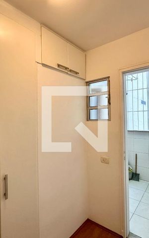 Apartamento à venda com 100m², 3 quartos e 2 vagas Apartamento à venda com 100m², 3 quartos e 2 vagasQuarto de Serviço