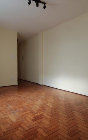 Apartamento à venda com 90m², 2 quartos e 1 vaga Apartamento à venda com 90m², 2 quartos e 1 vagaSala