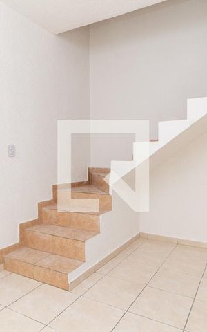 Casa de condomínio para alugar com 30m², 1 quarto e sem vaga Casa de condomínio para alugar com 30m², 1 quarto e sem vagaSala