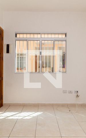 Casa de condomínio para alugar com 30m², 1 quarto e sem vaga Casa de condomínio para alugar com 30m², 1 quarto e sem vagaSala