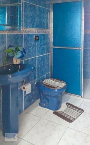 Casa à venda com 270m², 4 quartos e 6 vagas Casa à venda com 270m², 4 quartos e 6 vagasBanheiro