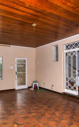 Casa para alugar com 270m², 5 quartos e 4 vagas Casa para alugar com 270m², 5 quartos e 4 vagasSala de Jantar