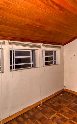 Casa para alugar com 270m², 5 quartos e 4 vagas Casa para alugar com 270m², 5 quartos e 4 vagasQuarto 4