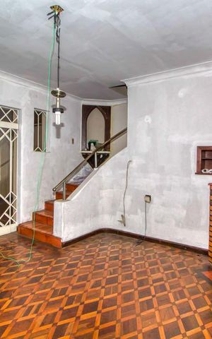 Casa para alugar com 270m², 5 quartos e 4 vagas Casa para alugar com 270m², 5 quartos e 4 vagasSala de Estar 2