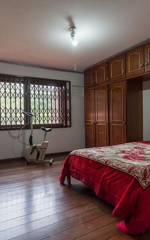 Casa à venda com 396m², 4 quartos e 4 vagas Casa à venda com 396m², 4 quartos e 4 vagasDormitório 3