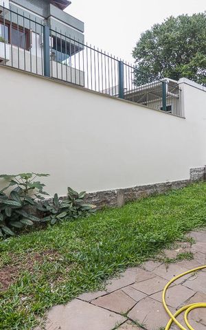 Casa à venda com 396m², 4 quartos e 4 vagas Casa à venda com 396m², 4 quartos e 4 vagasÁrea Externa