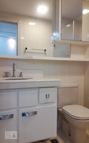 Apartamento à venda com 170m², 3 quartos e 2 vagas Apartamento à venda com 170m², 3 quartos e 2 vagasBanheiro da Suíte 1