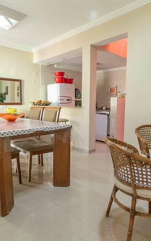 Casa à venda com 120m², 4 quartos e 2 vagas Casa à venda com 120m², 4 quartos e 2 vagasSala de Jantar