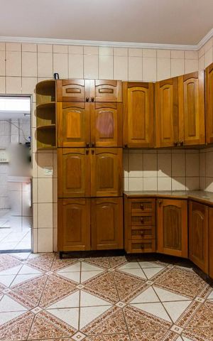 Casa para alugar com 160m², 3 quartos e 2 vagas Casa para alugar com 160m², 3 quartos e 2 vagasCozinha