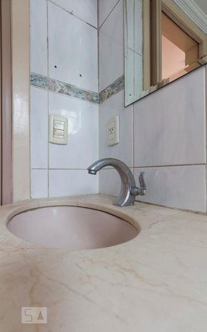 Apartamento à venda com 62m², 2 quartos e 1 vagaBanheiro Social