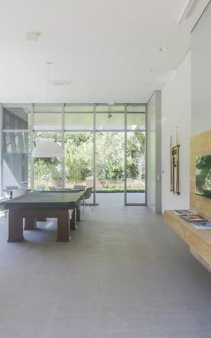 Apartamento à venda com 78m², 1 quarto e 2 vagas Apartamento à venda com 78m², 1 quarto e 2 vagasÁrea comum