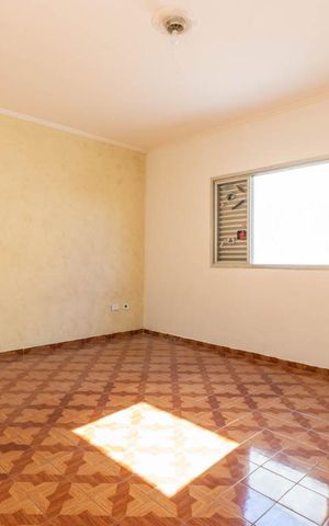 Casa à venda com 140m², 3 quartos e 2 vagas Casa à venda com 140m², 3 quartos e 2 vagasQuarto 1