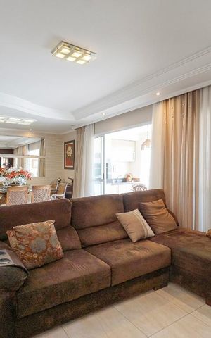 Apartamento à venda com 122m², 3 quartos e 2 vagas Apartamento à venda com 122m², 3 quartos e 2 vagasSala