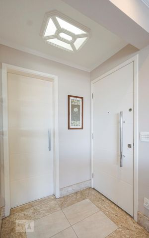 Apartamento à venda com 122m², 3 quartos e 2 vagas Apartamento à venda com 122m², 3 quartos e 2 vagasEntrada sala