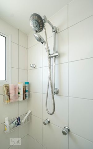 Apartamento à venda com 122m², 3 quartos e 2 vagas Apartamento à venda com 122m², 3 quartos e 2 vagasDetalhe banheiro social