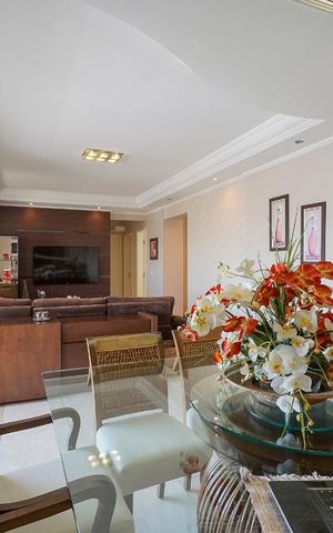 Apartamento à venda com 122m², 3 quartos e 2 vagas Apartamento à venda com 122m², 3 quartos e 2 vagasSala