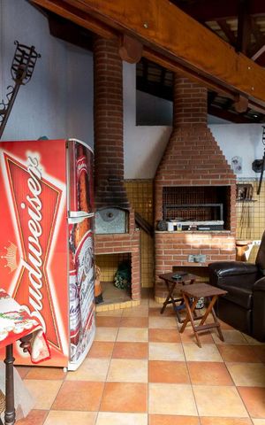 Casa para alugar com 450m², 3 quartos e 5 vagasChurrasqueira