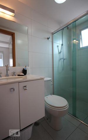Apartamento à venda com 85m², 2 quartos e 2 vagasBanheiro da Suíte 1