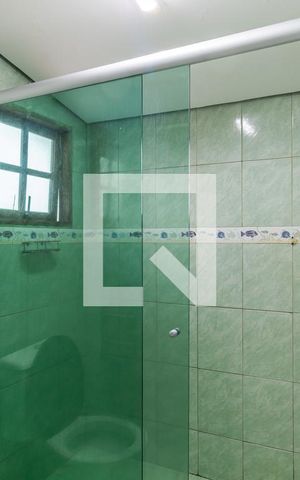 Casa à venda com 450m², 6 quartos e 4 vagas Casa à venda com 450m², 6 quartos e 4 vagasSuíte 1 - Banheiro